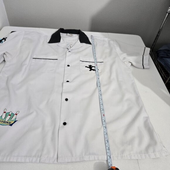 Disney Store Tigger Bowling Shirt Size L Button Up Vintage Pockets Embroidered - Picture 9 of 12